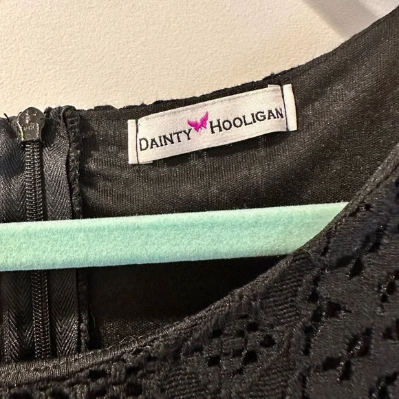 Dainty Hooligan dress - Picture 2 of 3